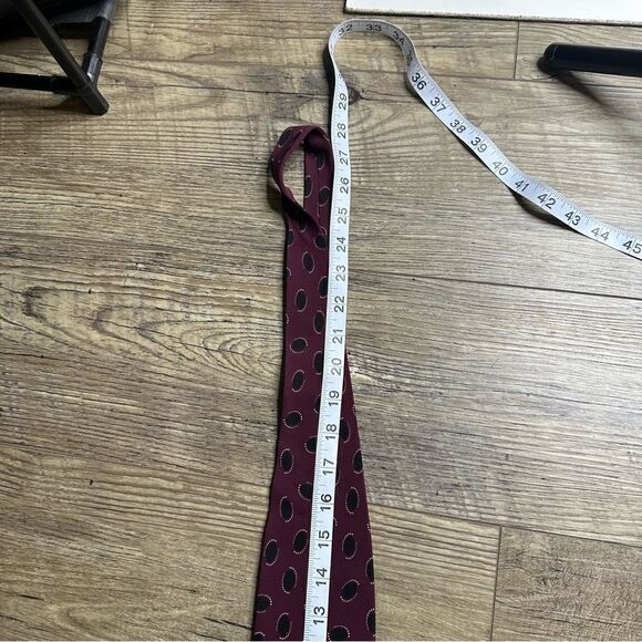 Giorgio Armani Purple-Maroon Designer Tie - Picture 8 of 9